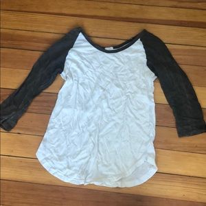 Thin quarter sleeve baseball tee